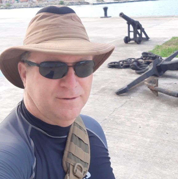 gary_stoops